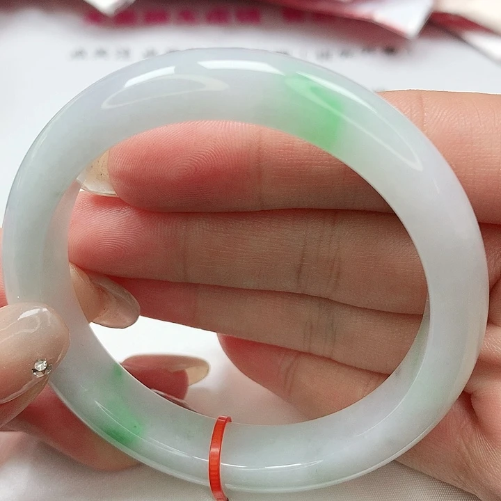 翡翠手镯未镶嵌缅甸天然A货翡翠