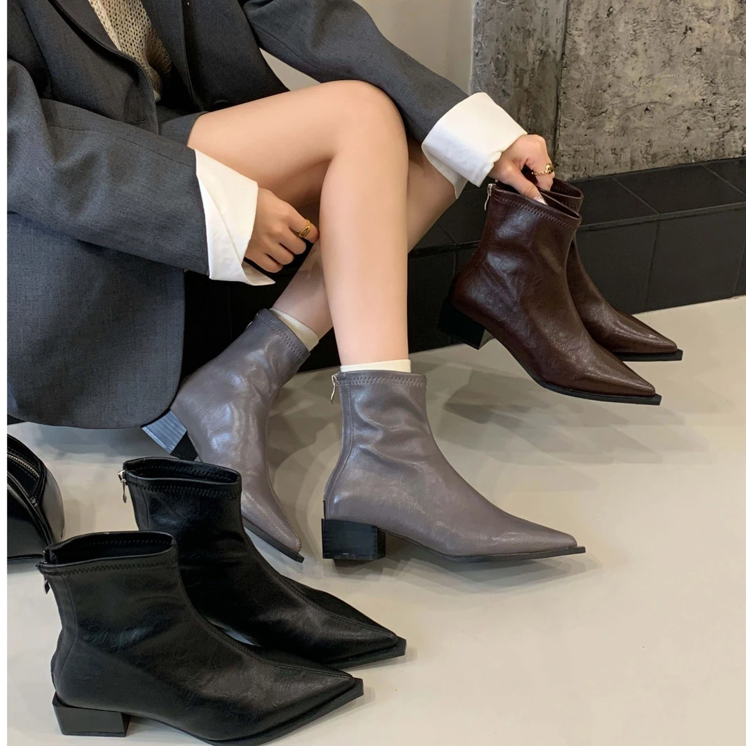 尖头短靴女新款2025秋冬女靴粗跟靴子瘦瘦靴小众高跟鞋休闲马丁靴