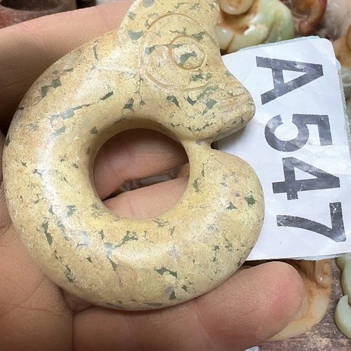 蛇纹石玉颈饰未镶嵌Ⅹ