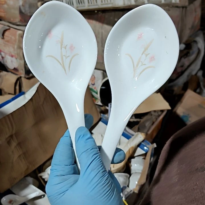 摆件陶瓷盘子碗啥都有