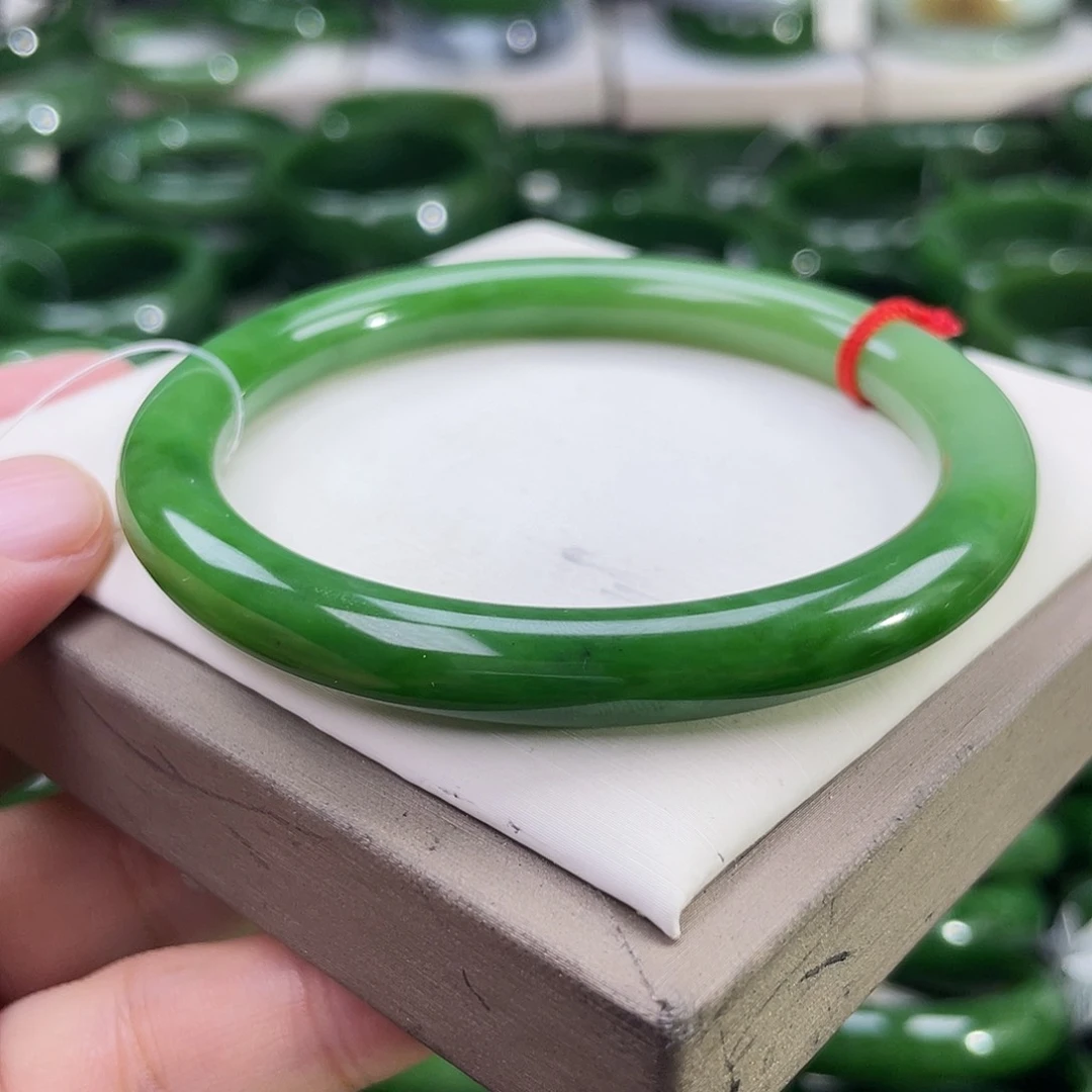未镶嵌手镯和田玉（碧玉）