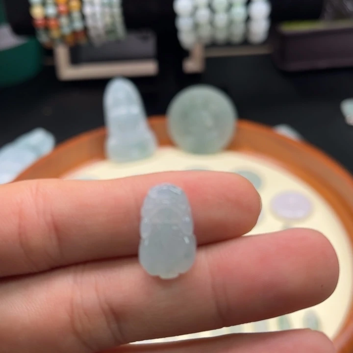 秋***夜颈饰未镶嵌翡翠缅甸翡翠貔貅