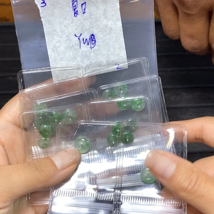 定制翡翠未镶嵌夏***洋