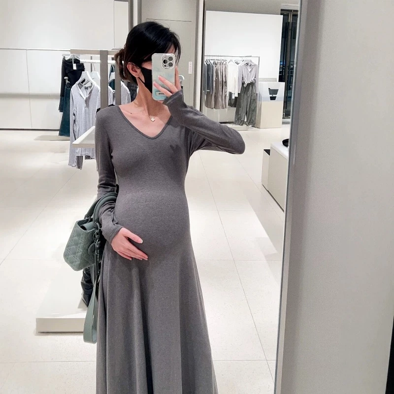 时尚孕妇春秋长裙V领长袖连衣裙中长款秋冬内搭韩版大裙摆连衣裙
