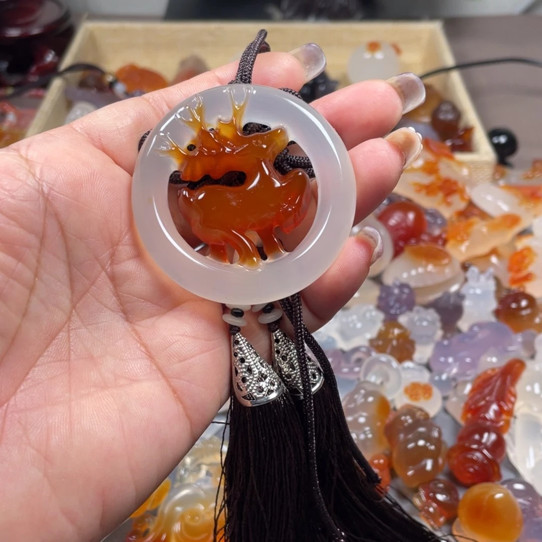 爱****玛瑙/玉髓颈饰未镶嵌