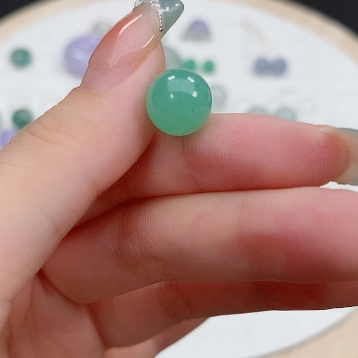 散珠翡翠9.7咪满果绿