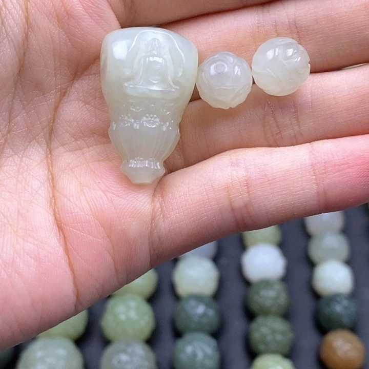 和田玉未镶嵌珠宝半成品