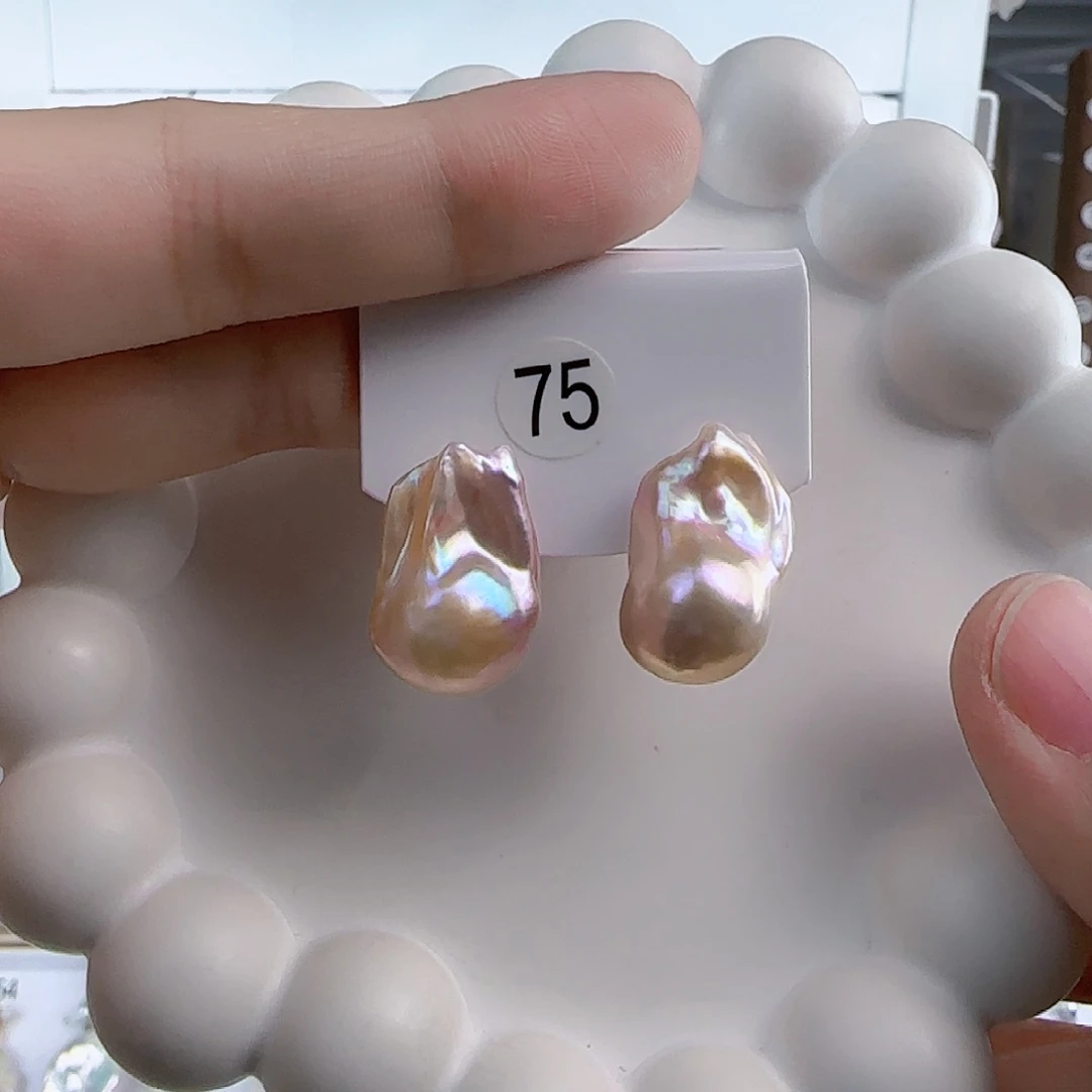 淡水珍珠耳饰未镶嵌