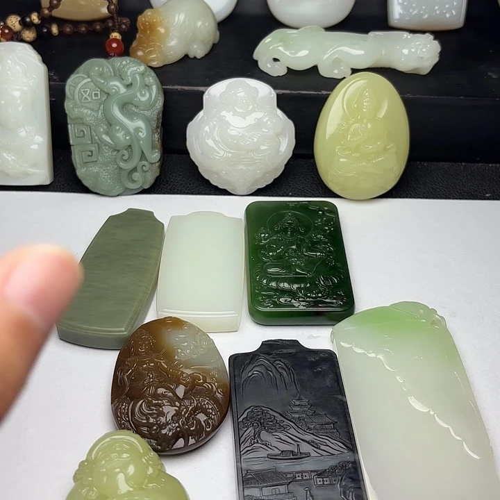 颈饰未镶嵌和田玉