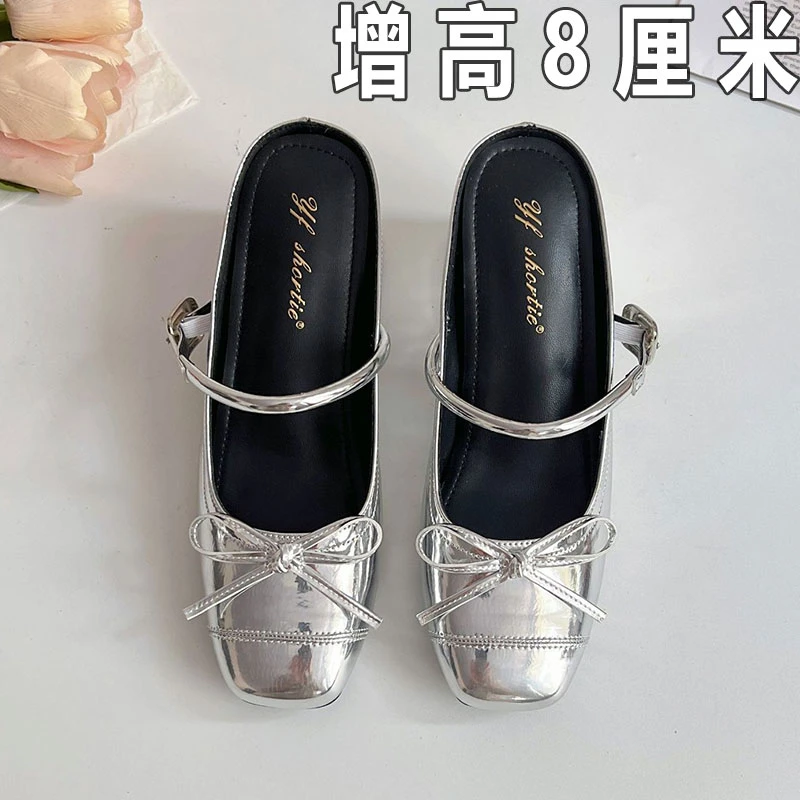 内增高蝴蝶结凉拖女2025新款一字带日常通勤可穿不累脚粗跟单鞋