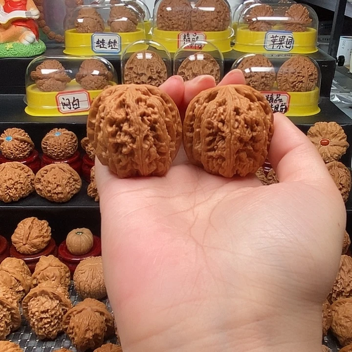 文玩核桃把件粗筋42