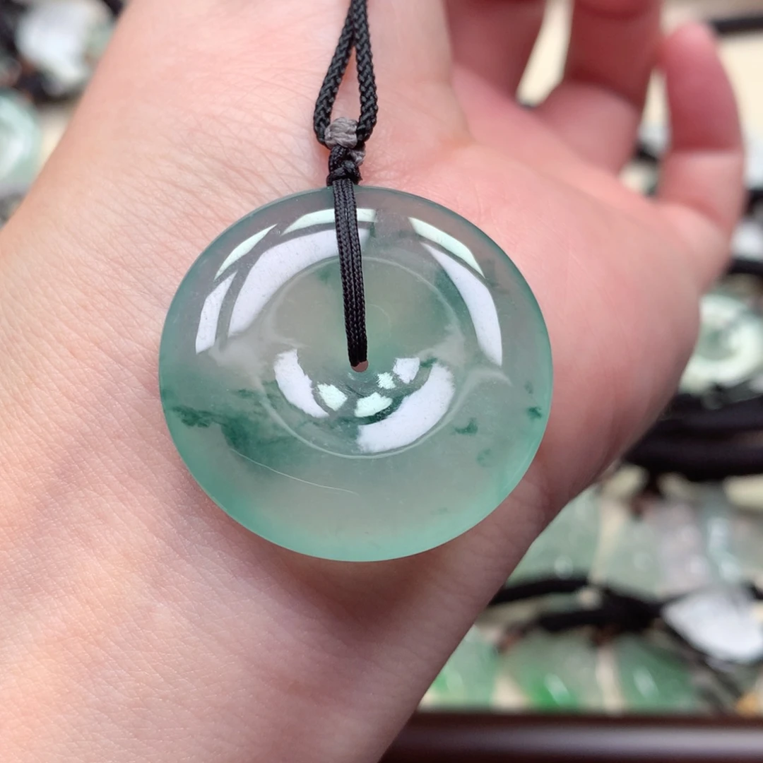 翡翠未镶嵌颈饰扣子