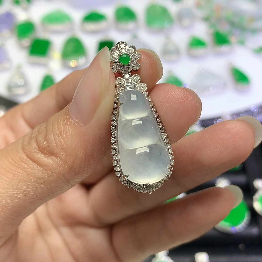 吊坠(不含链)18K金镶嵌翡翠