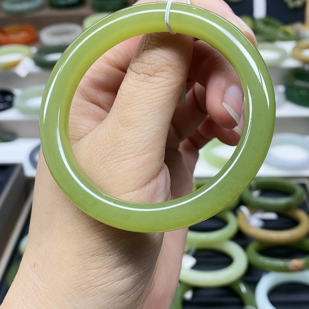 【闪购商品】未镶嵌手镯和田玉
