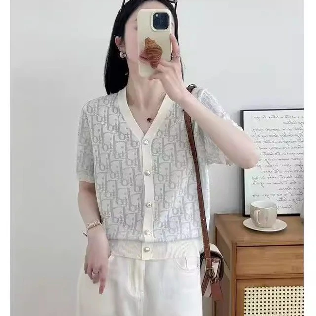 2025春夏新款V领短袖字母提花气质高级感百搭针织开衫外套上衣女