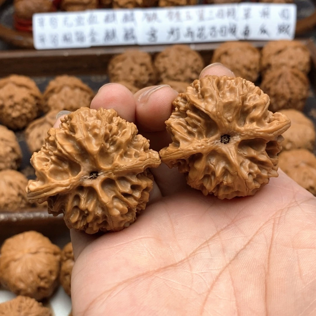 板****吊坠文玩核桃44尺 全品苹果园 65