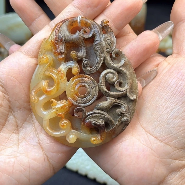 用***2未镶嵌和田玉挂件