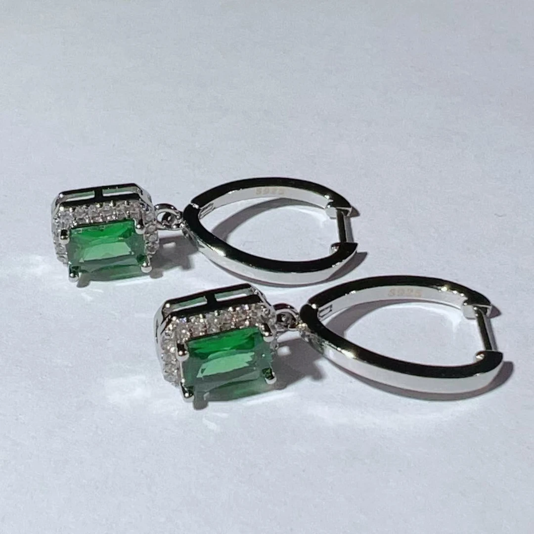 H1-919祖母绿耳饰