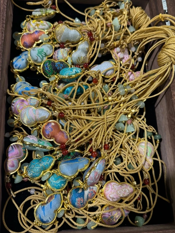 难寻真丝香云纱葫芦挂坠老宋锦名家面料【下单备注想要的颜色】