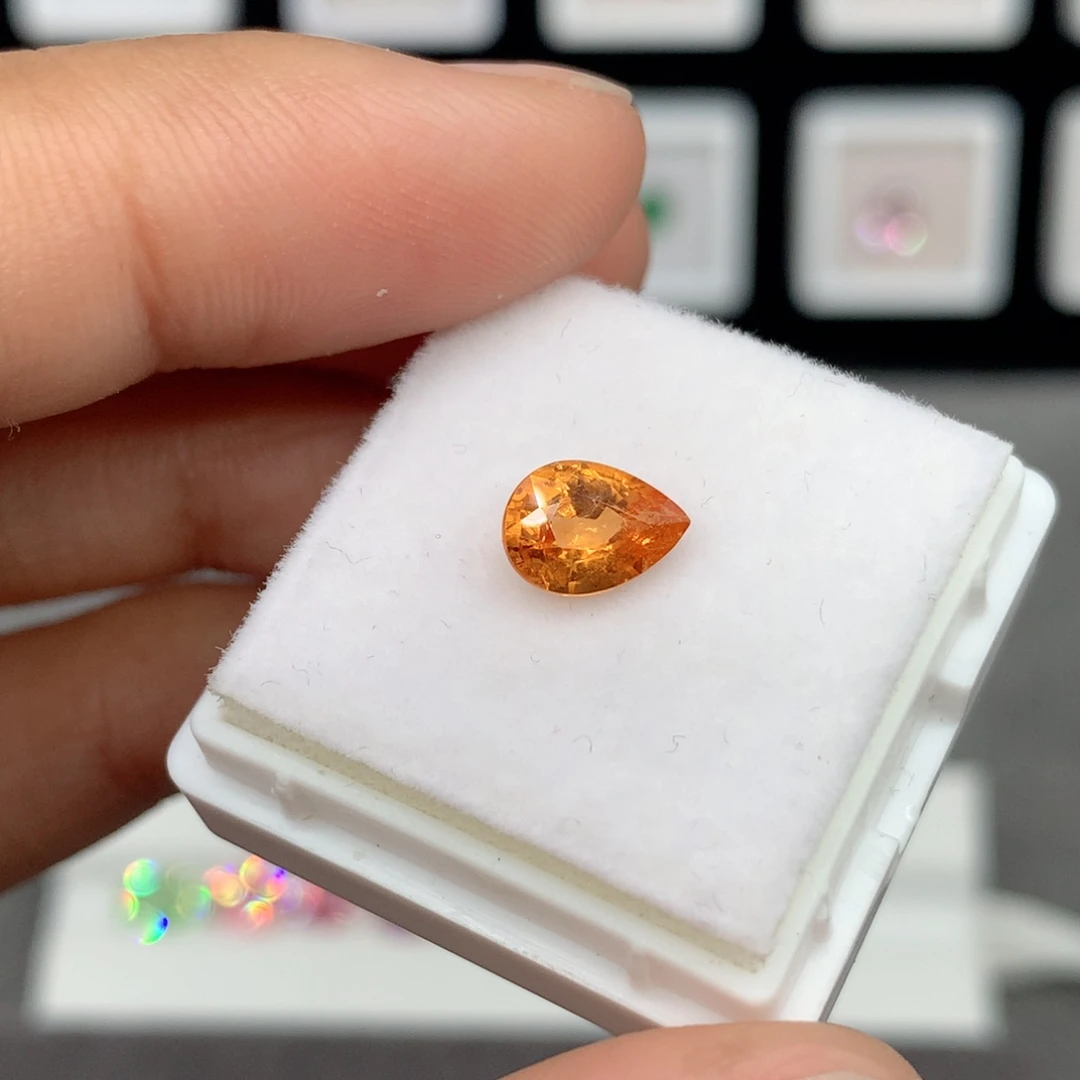 石榴石（芬达石）裸石未镶嵌5.5✖️7.5mm