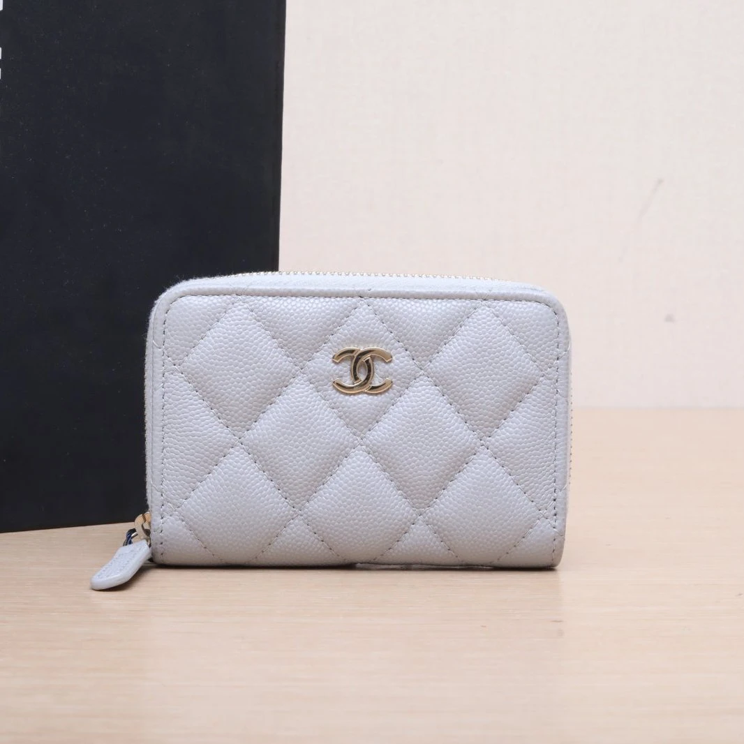 99新 Chanel/香奈儿 小花攀攀 灰色 皮革C 31开 浅金扣 拉链 钱包