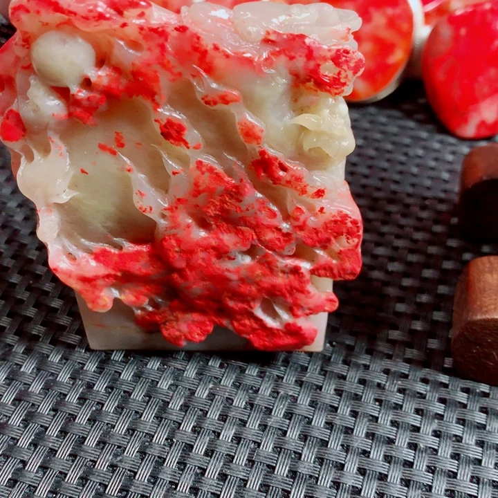 悟***者巴林石巴林鸡血摆件