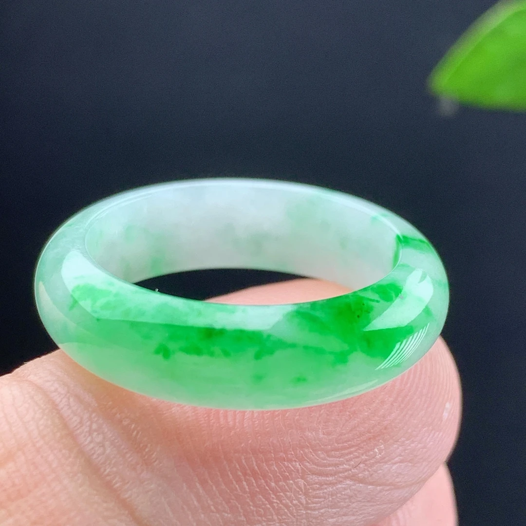 内径19.5玉石老坑飘花缅甸纯天然A货翡翠阳绿色素面尾戒指环精美