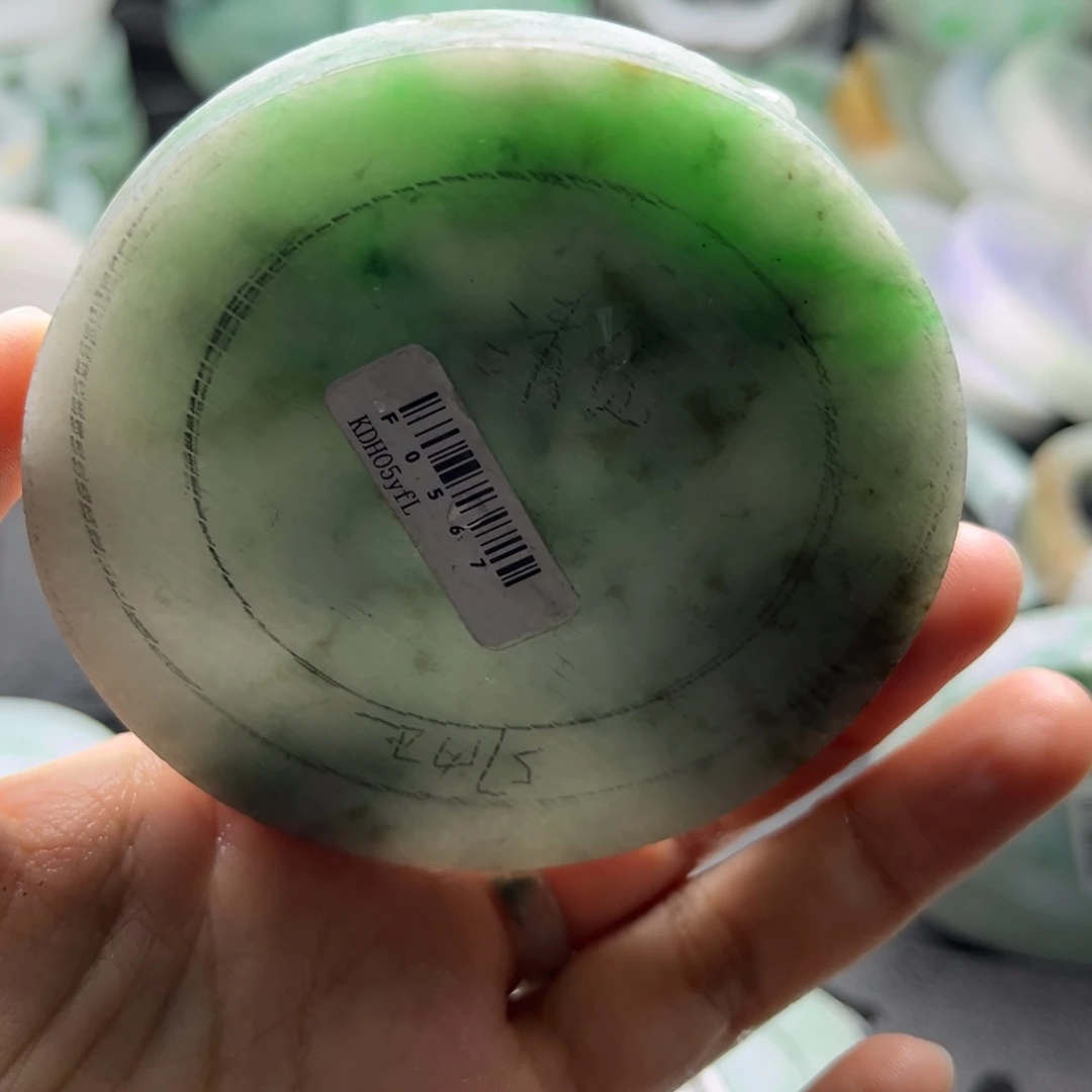 未镶嵌翡翠手镯定制翡翠