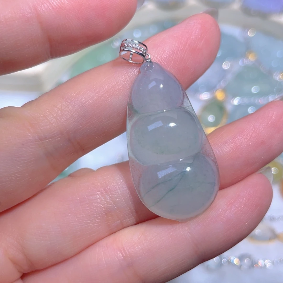 翡翠18K金镶嵌颈饰翡翠