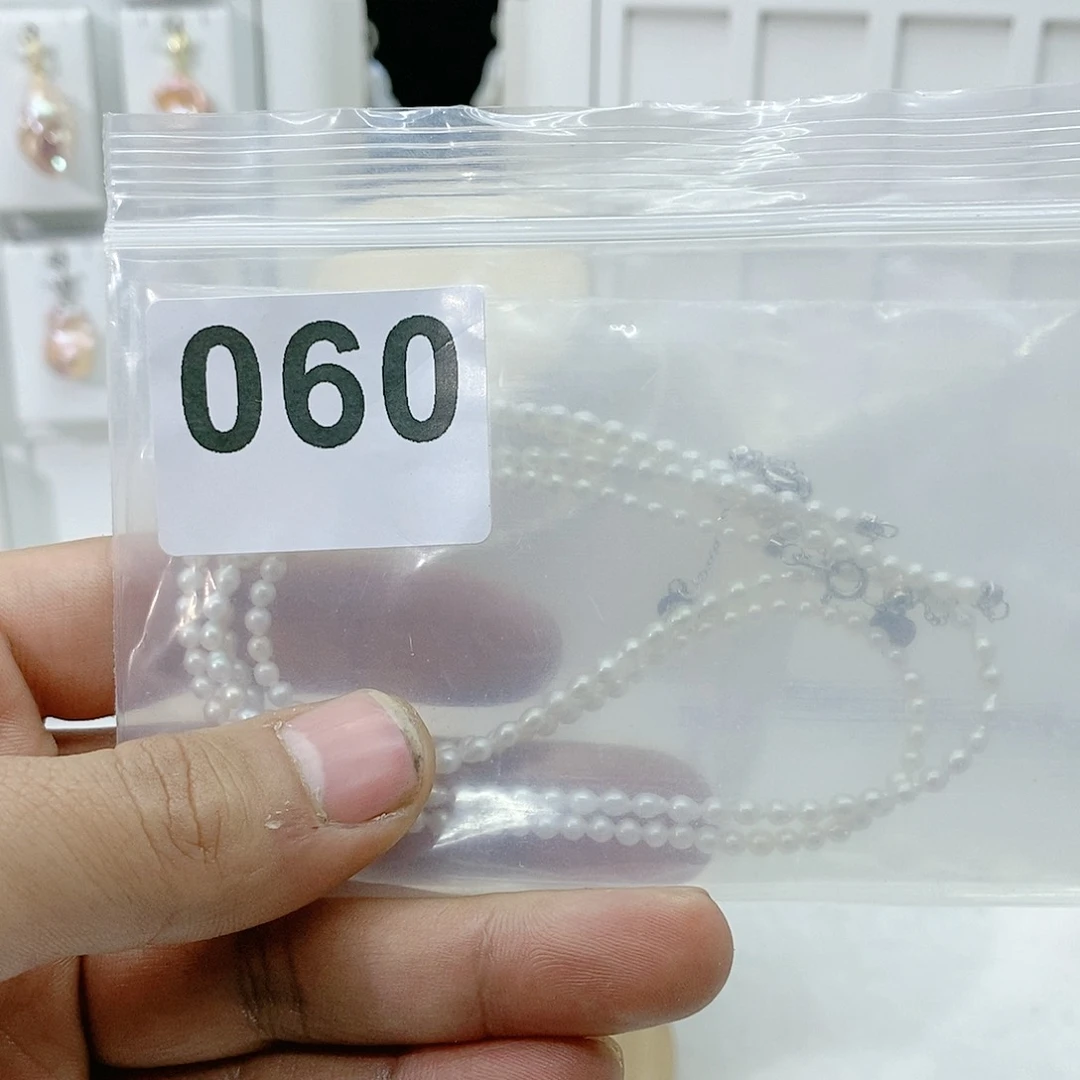 淡水珍珠颈饰合金