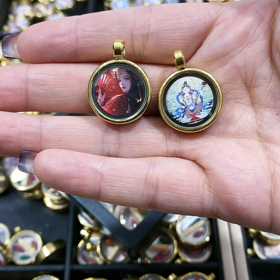 【闪购商品】吊坠双面1.5配棕色突突突