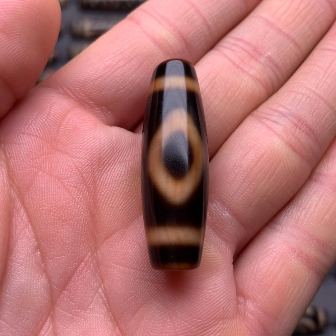 玛瑙/玉髓颈饰未镶嵌酒****）