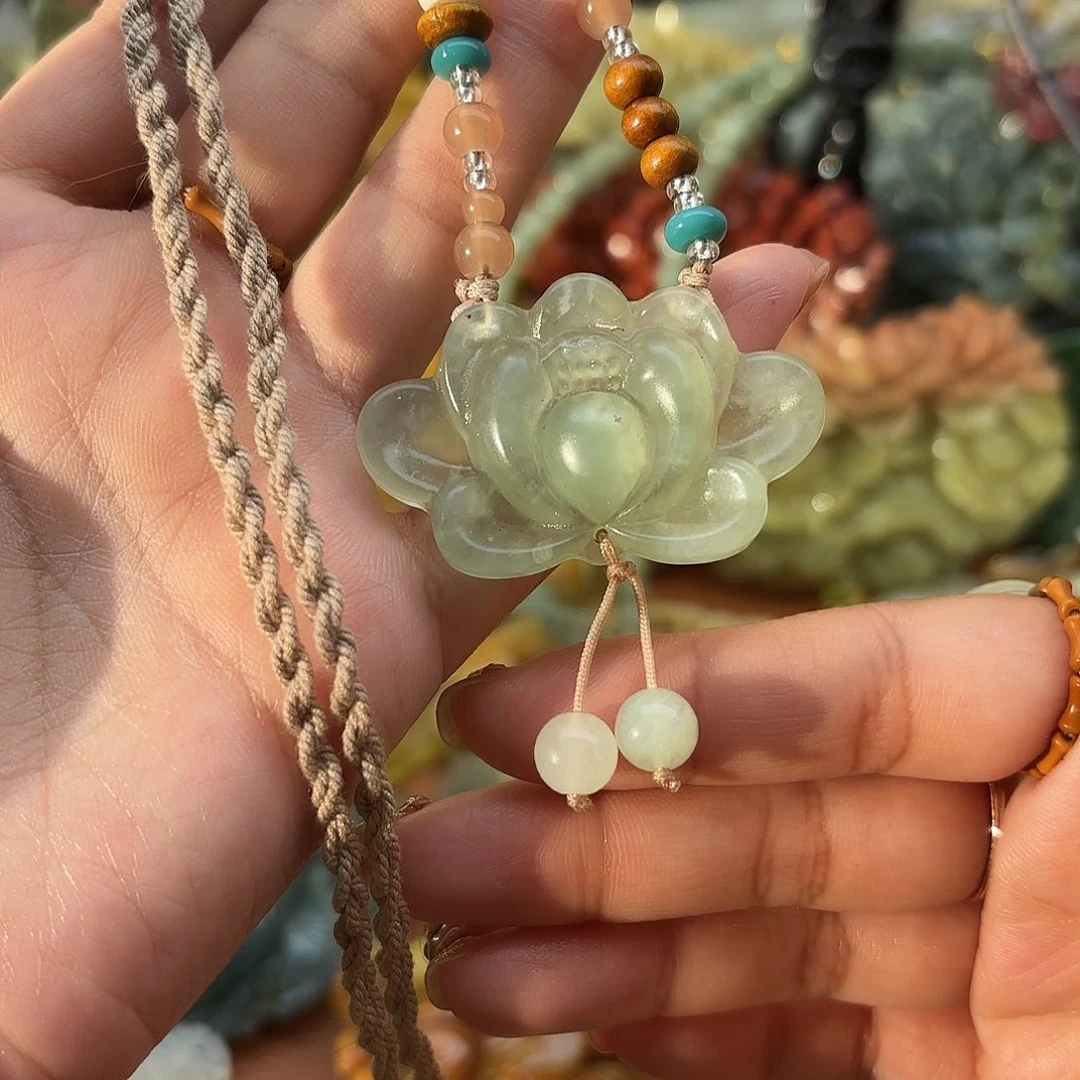 蛇纹石玉未镶嵌吊坠