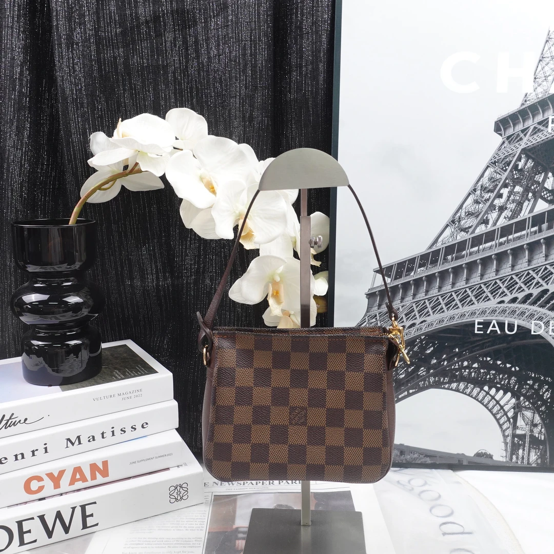 95新 LouisVuitton/路易威登 /单肩包/T10283371