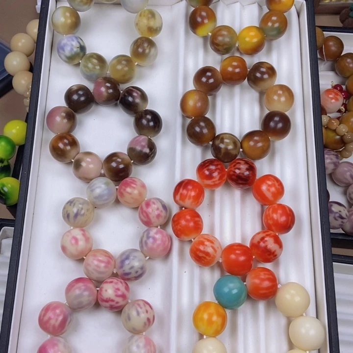 菩提根/象牙果吊坠卡25 中大瑕一个118 俩180 不退换