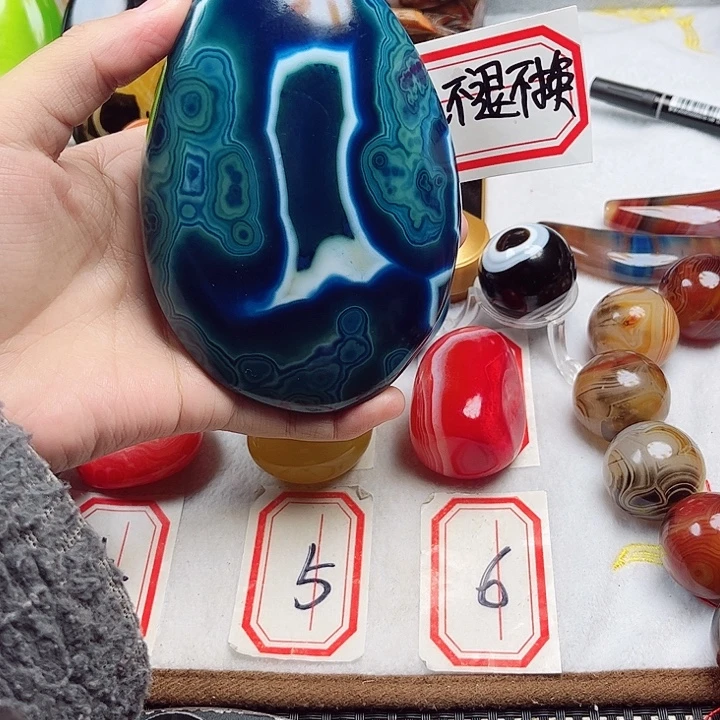 玛瑙/玉髓未镶嵌珠宝奇石