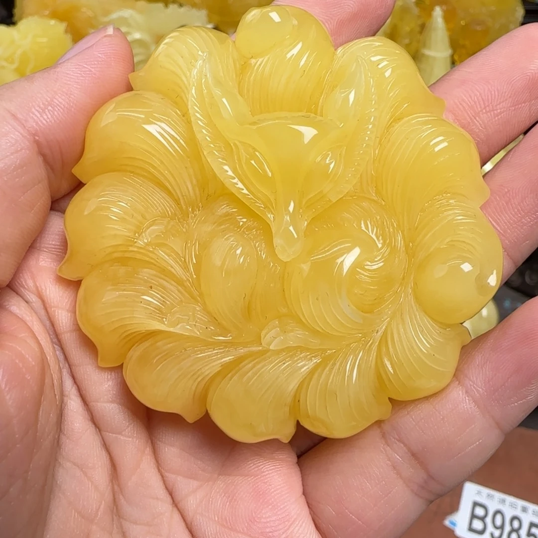 蜜蜡未镶嵌珠宝奇石