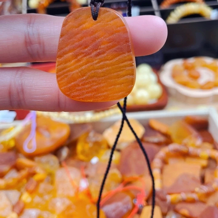 琥珀颈饰未镶嵌吊坠