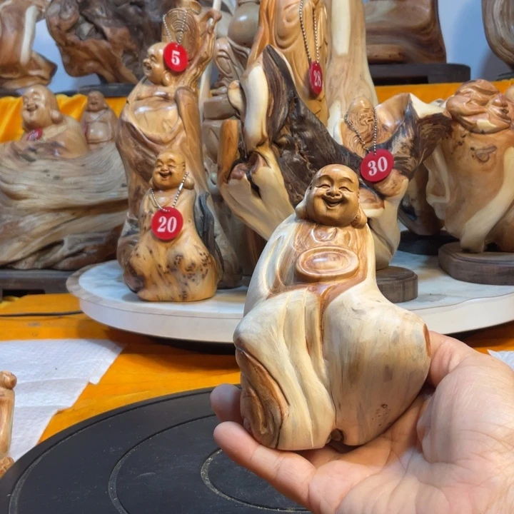 柏木（崖柏）理**岁崖柏  弥勒