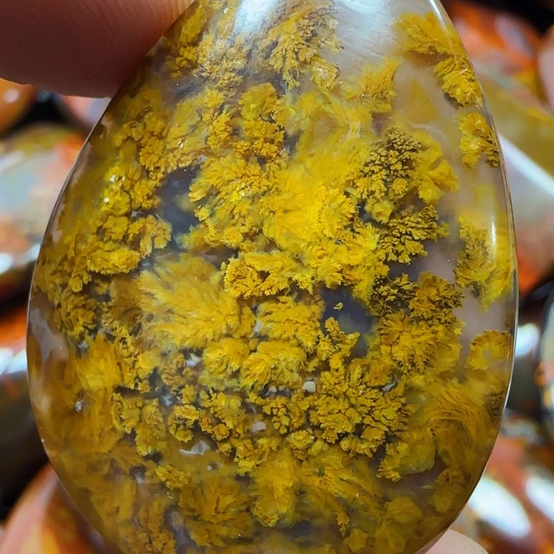 玛瑙/玉髓吊坠未镶嵌棋**穷