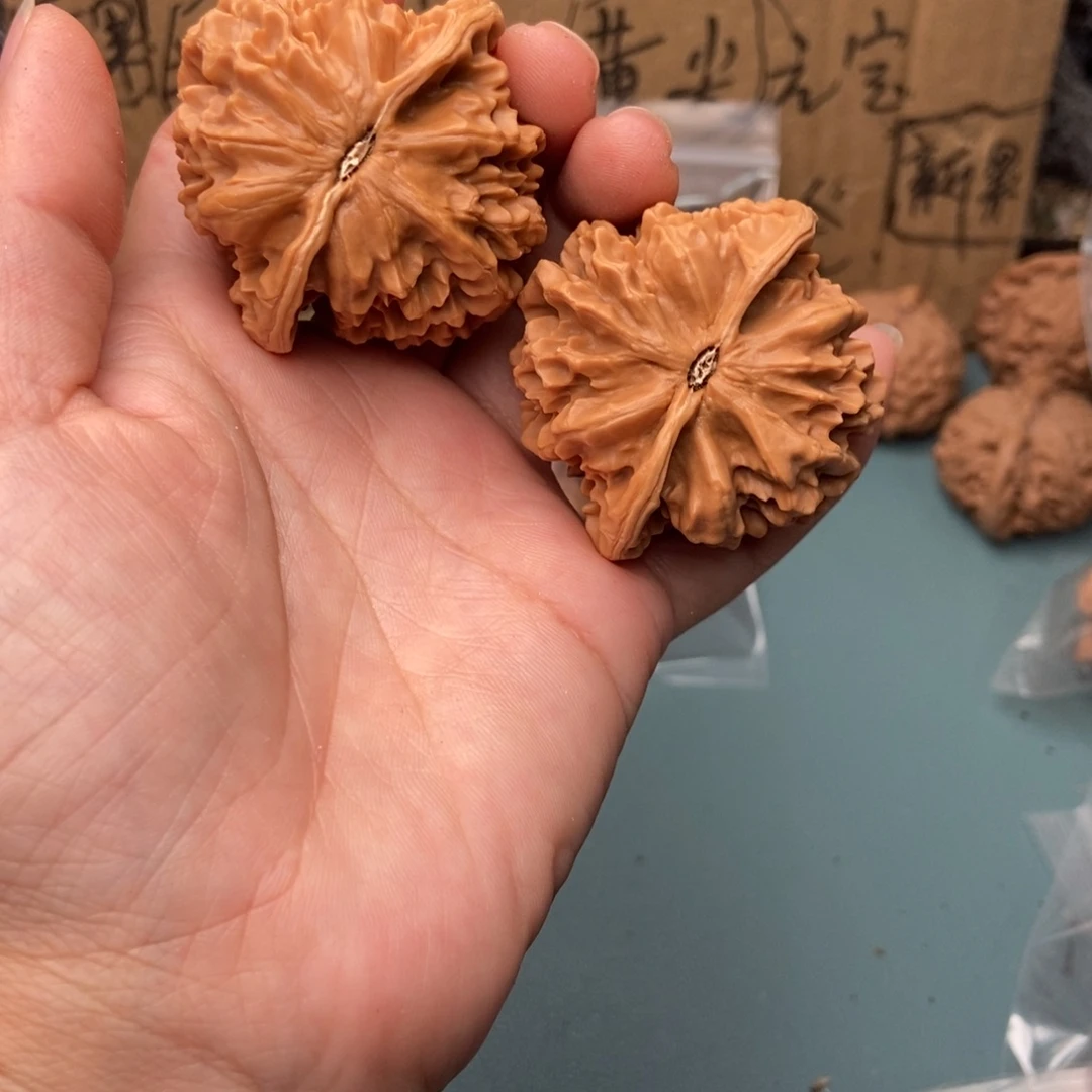 鹅***兄吊坠文玩核桃帝王62