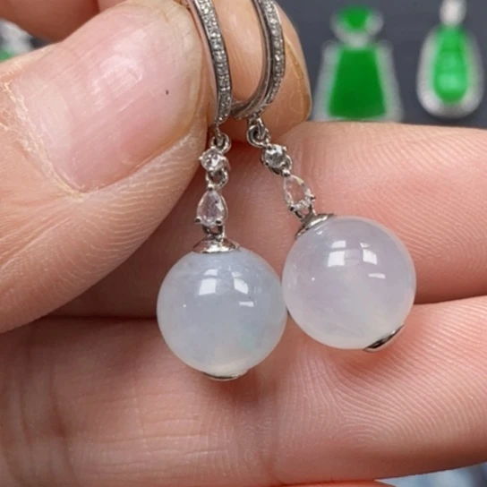 翡翠18K金镶嵌颈饰耳包