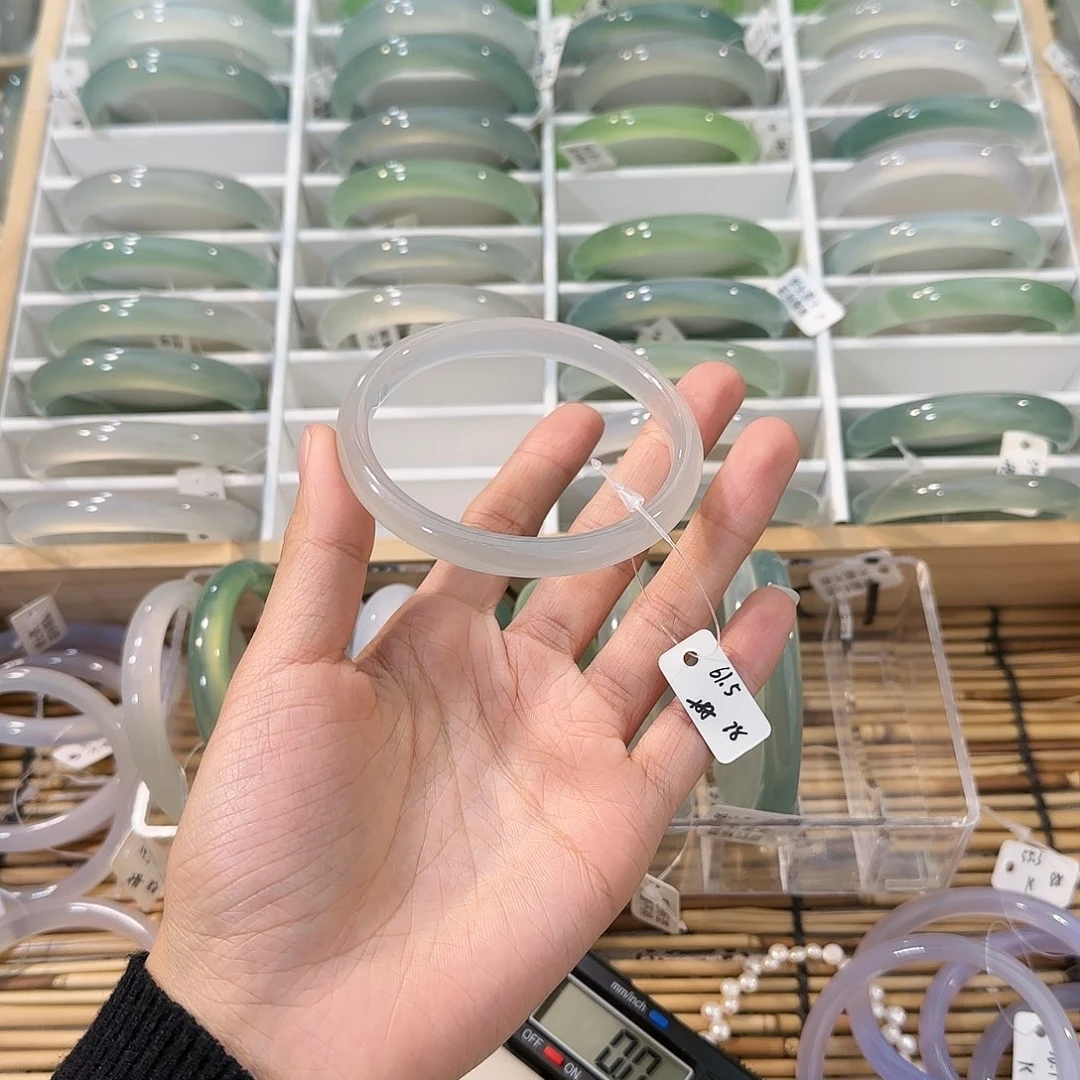 玛瑙/玉髓未镶嵌手镯圈口61.5
