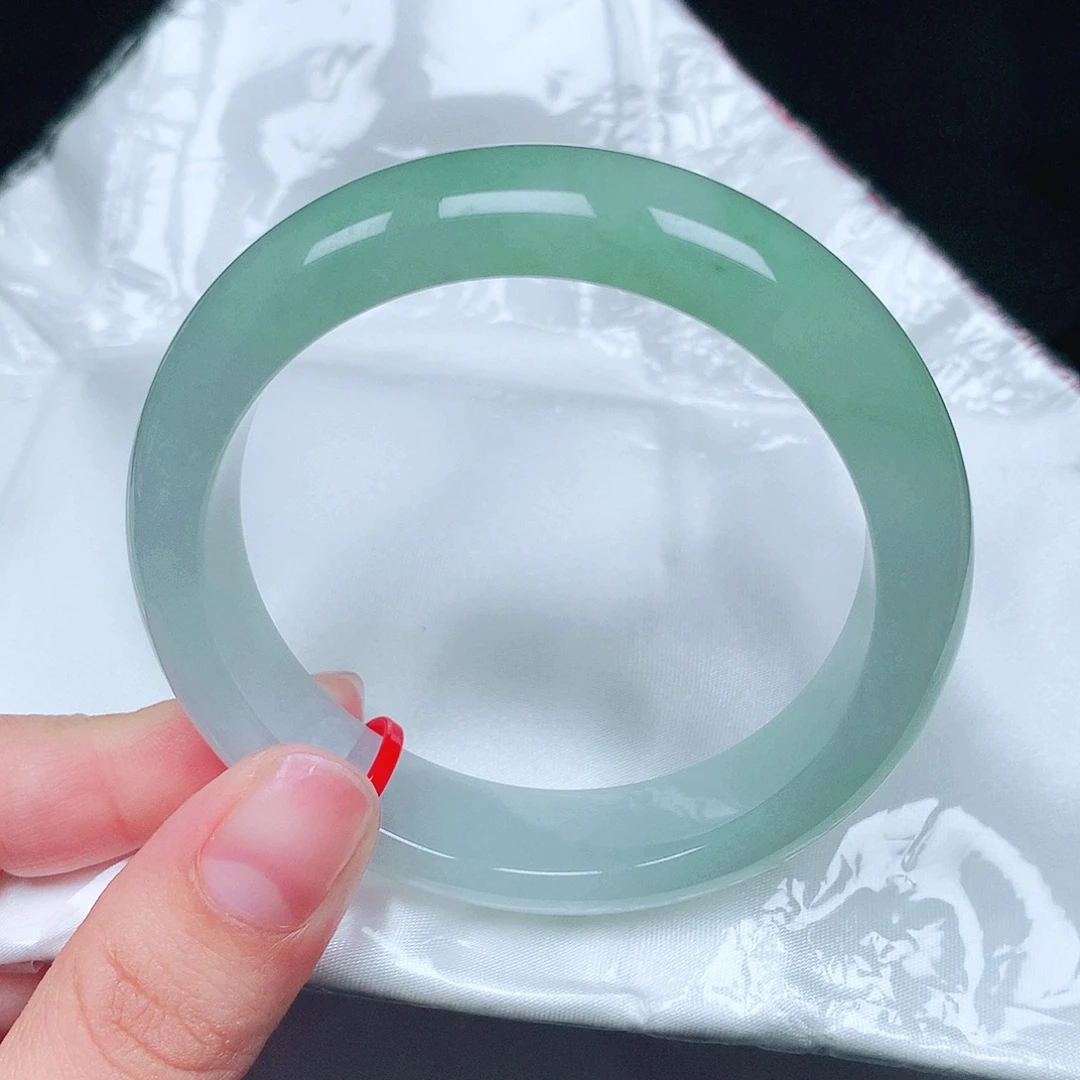 翡翠未镶嵌手镯正圈53