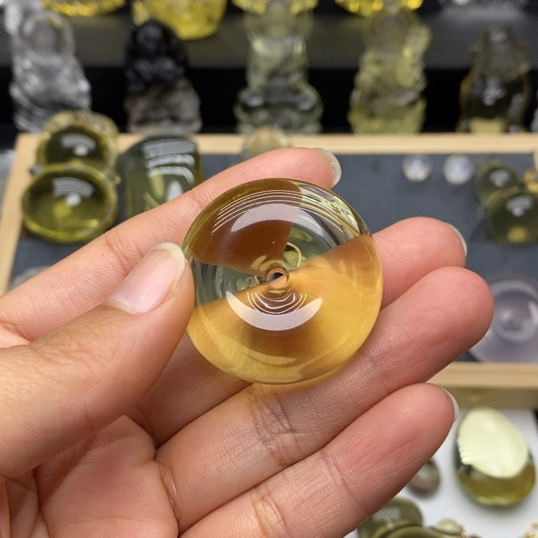 顺***水未镶嵌水晶颈饰平安扣