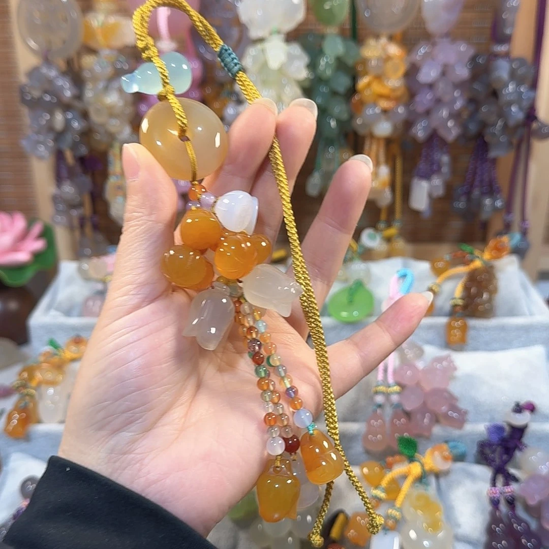 玛瑙/玉髓小挂件福利款不挑不拣通货料子带有包容点未?***口