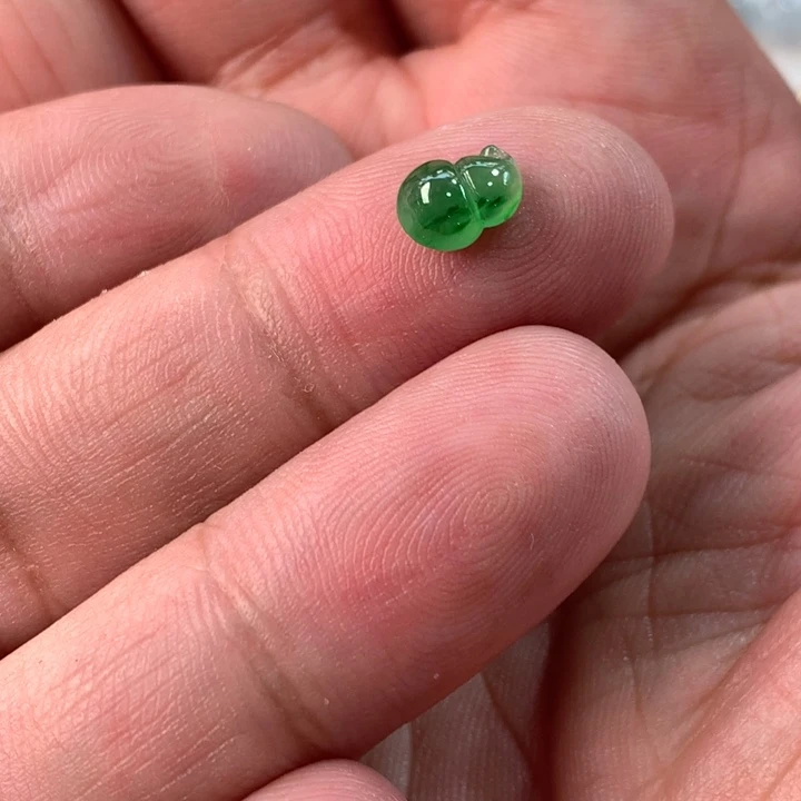 未镶嵌定制翡翠桉****店翡翠