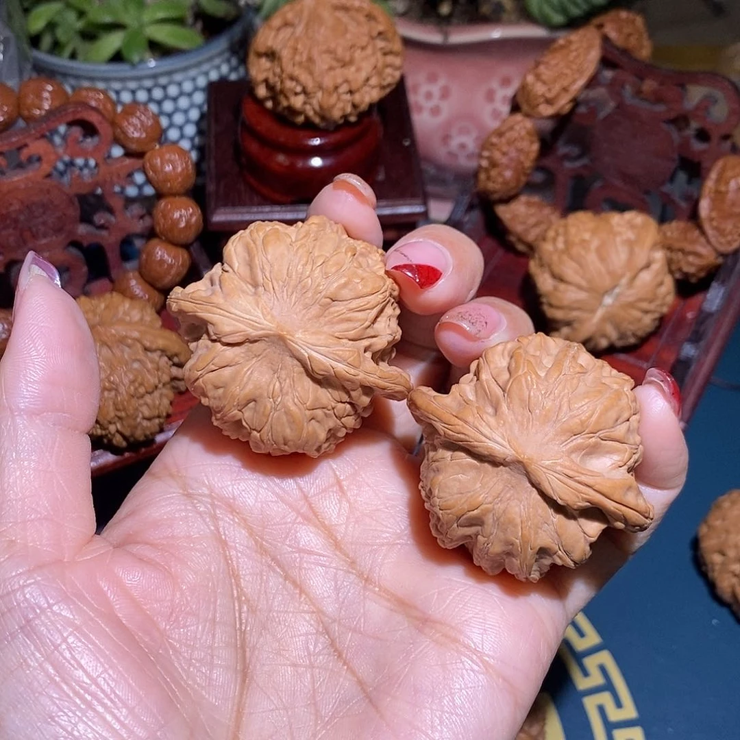 文玩核桃把件45.5沙地磨