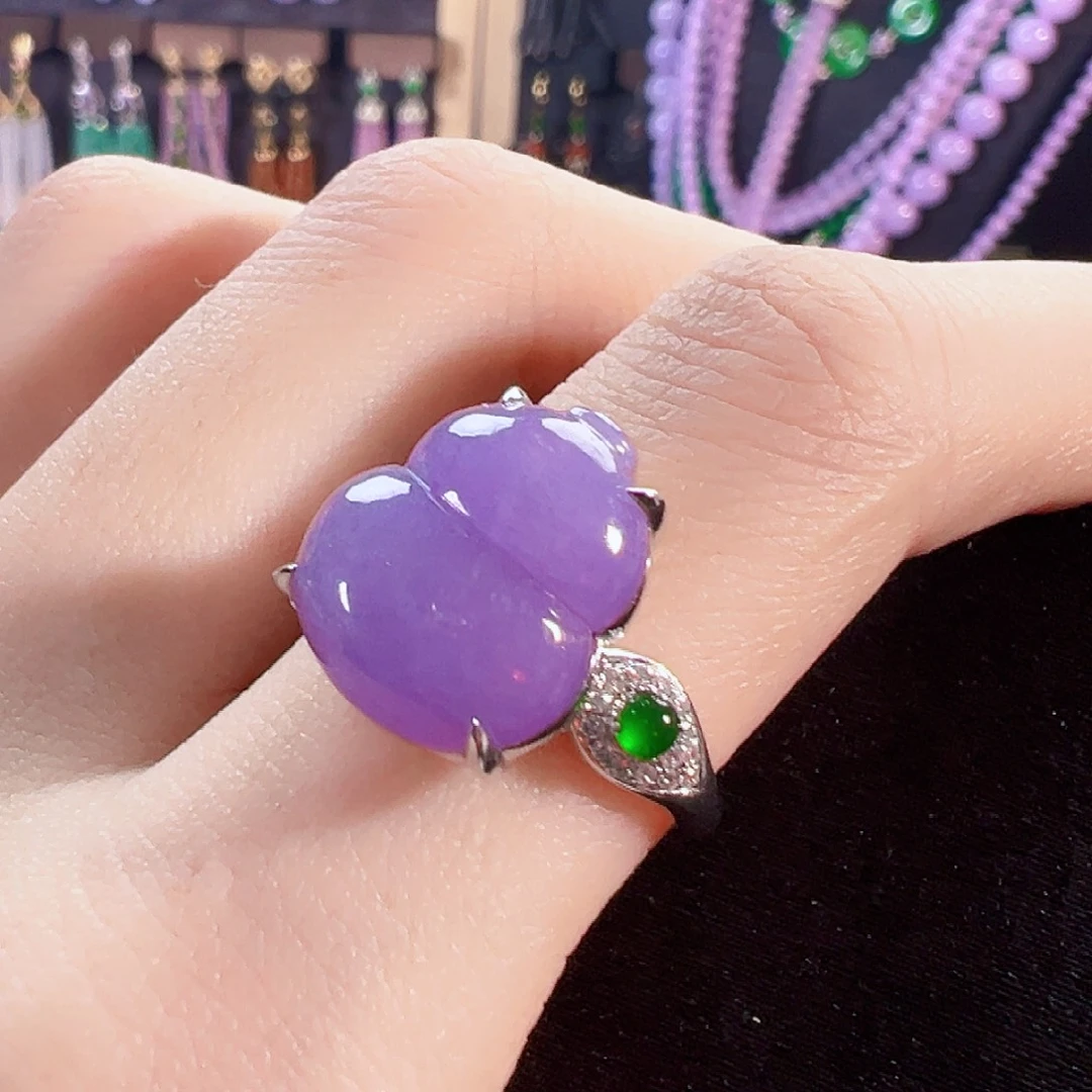 翡翠18K金镶嵌戒指签收后24小时鉴赏期