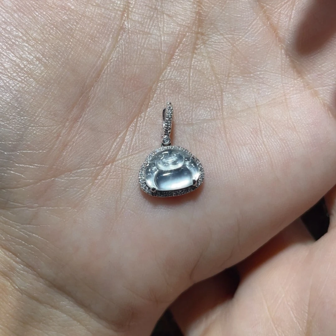 【闪购商品】颈饰18K金镶嵌翡翠